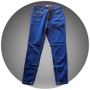 BOGO Royalty for Me EUC